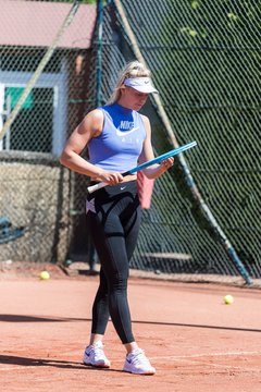 Action 166 - Carina Trainigstag